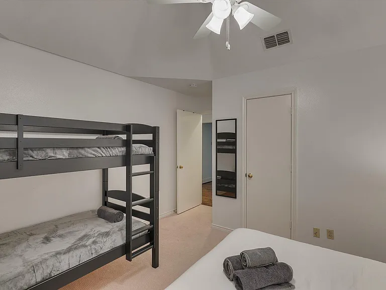6507 Clubhouse Cir — Photo 27