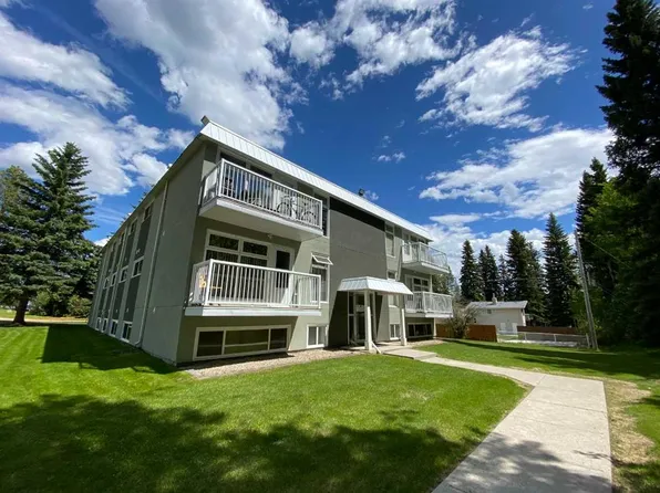414 SW 41st St #2, Edson, AB T7E 1A2