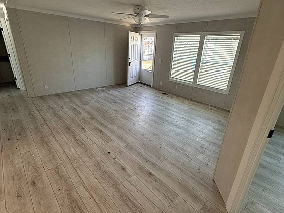 5th image of 1716 A St