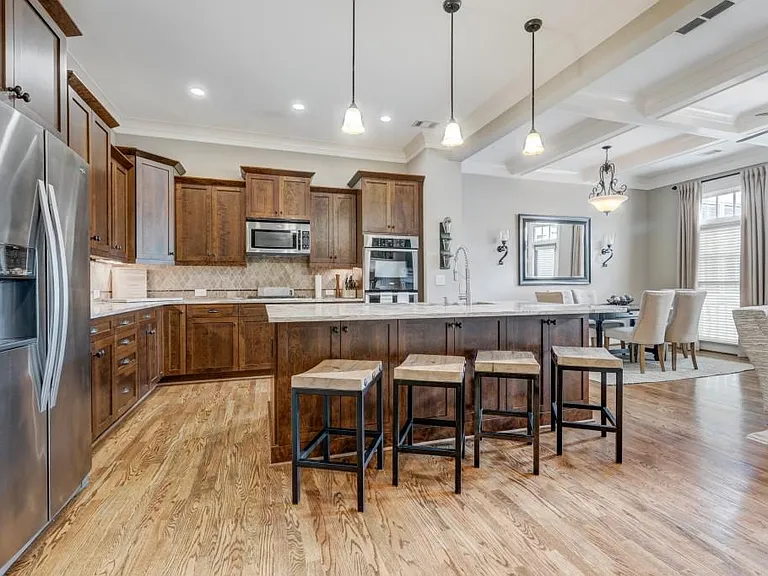 2114 W Village Xing SE — Photo 9