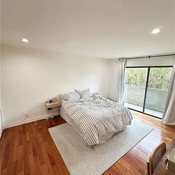 1310 Roxbury Dr #302 — Photo 3