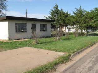 1214 W Crawford St, Pampa, TX 79065
