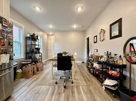 7 Carolina Ave