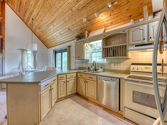 4th image of 6744 Wood Lake Cir