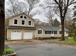 29 Inwood Rd, Sound Beach, NY 11789