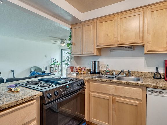2nd image of 7316 NE 16th Ave #305