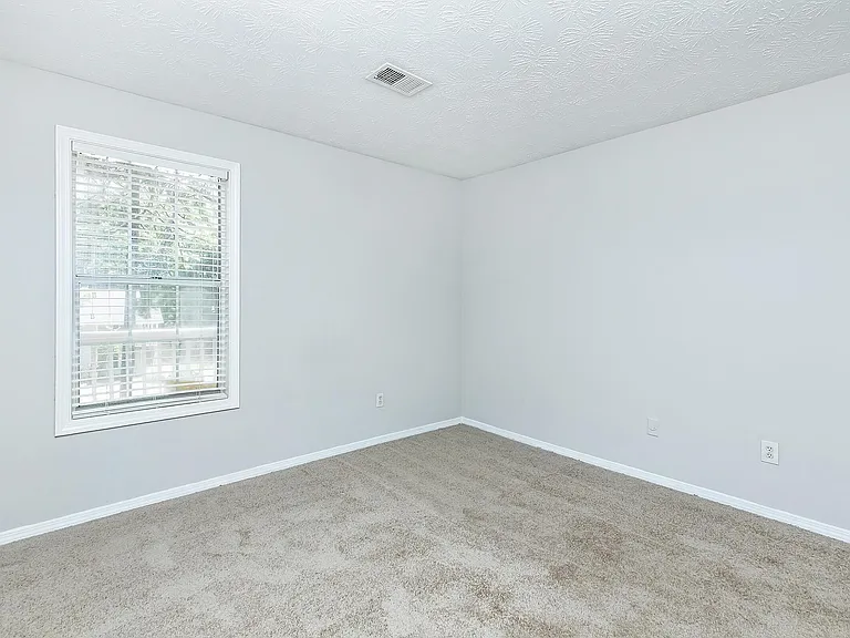 Reserve at Stockbridge — Photo 1