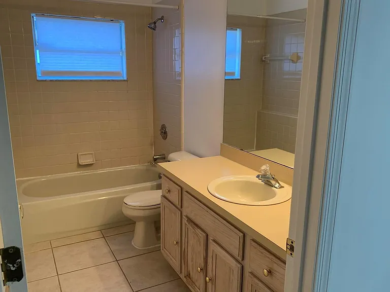2323 Laurel Pine Ln — Photo 4