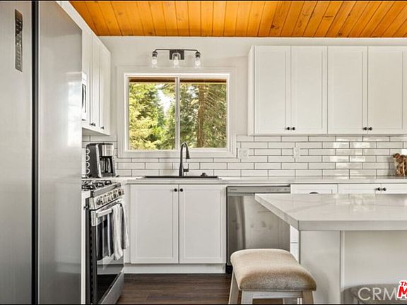 5th image of 538 W Victoria Ct