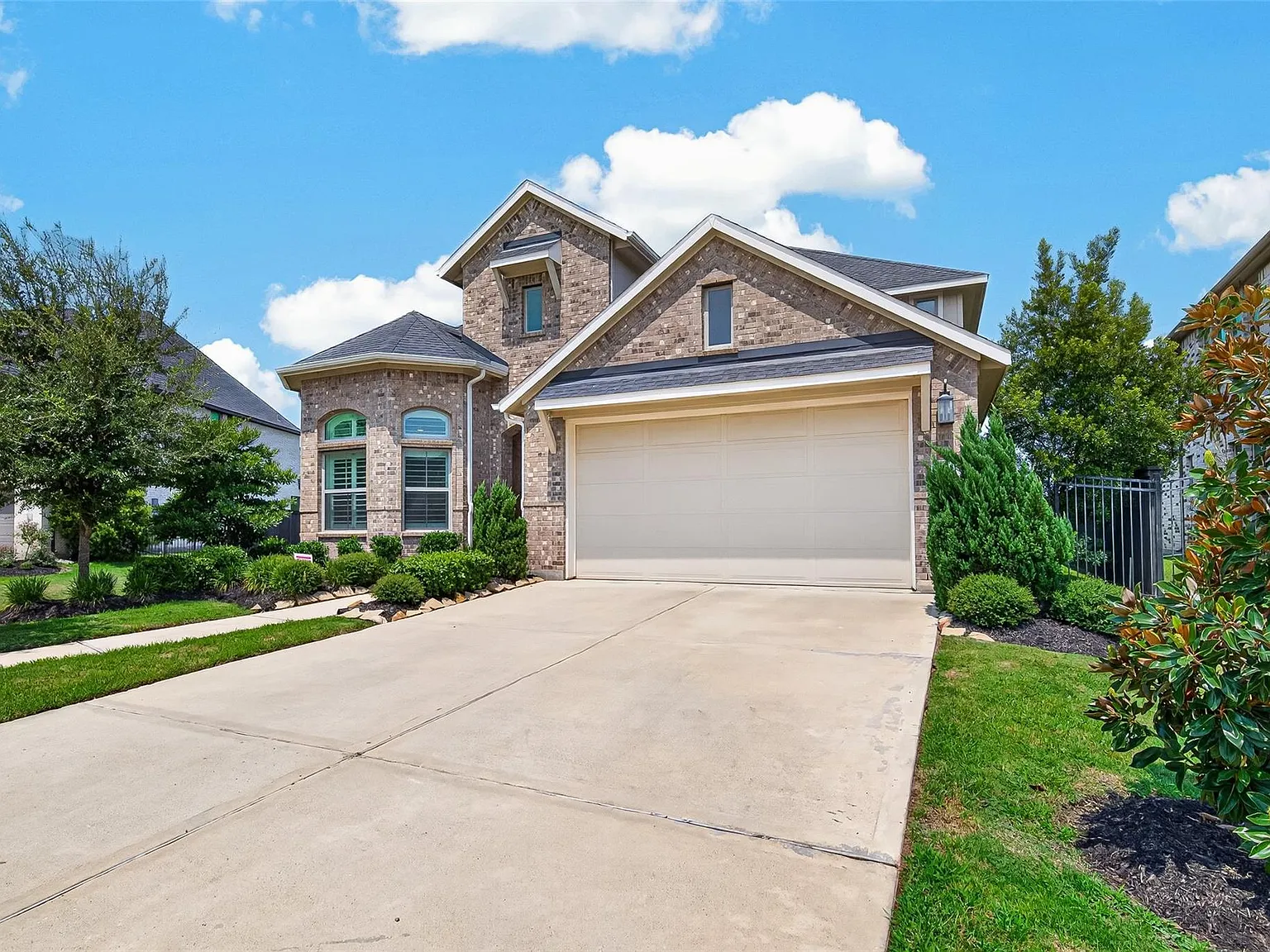 4 bed, 3.0 bath, 3122 sqft, $3,290 — Photo 2