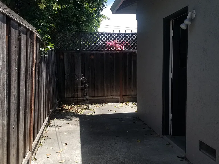 2394 Pauline Dr — Photo 10