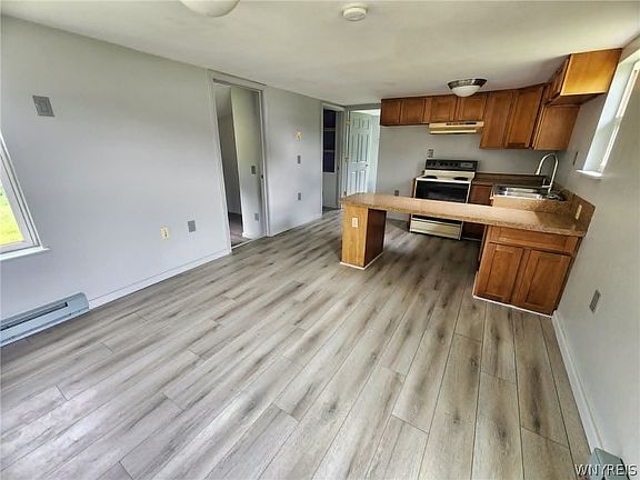 4th image of 170 Highland Ave