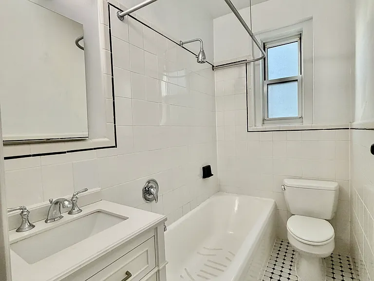 10 Shore Blvd #4L — Photo 10