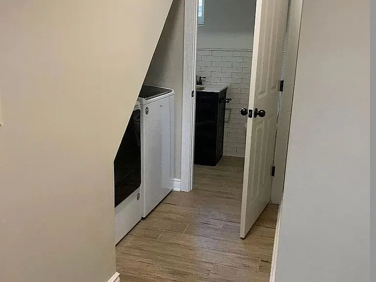 239 Saint Pauls Ave #2 — Photo 2