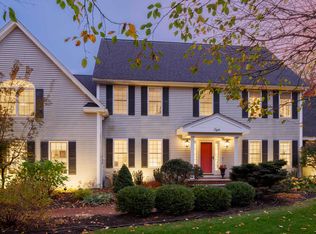 8 Beech Ct, Stratham, NH 03885