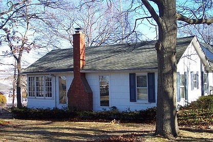 1st image of 4 Wickatuck Dr