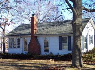 4 Wickatuck Dr, Sag Harbor, NY 11963