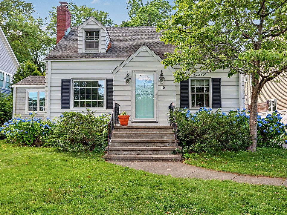 1st image of 40 Oakwood Dr