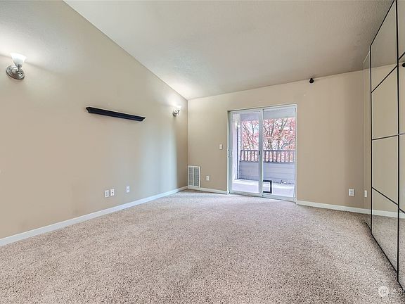 4th image of 14019 NE 20th Avenue #J71