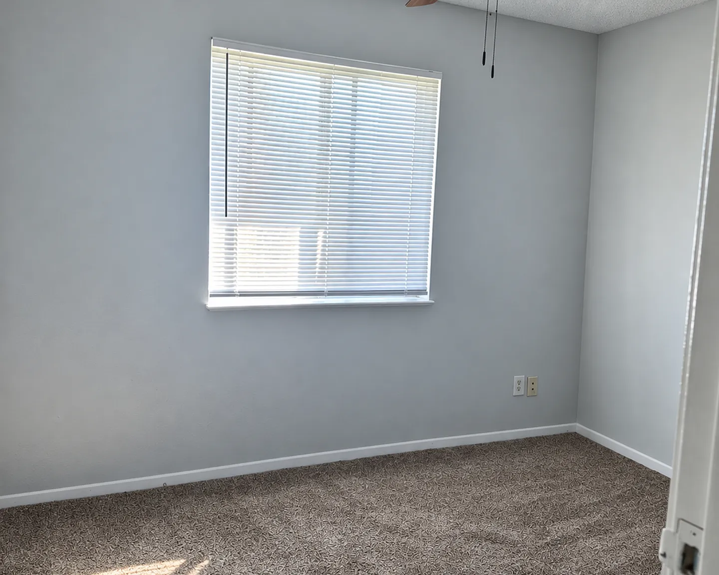 Candlelite Apartments — Photo 3