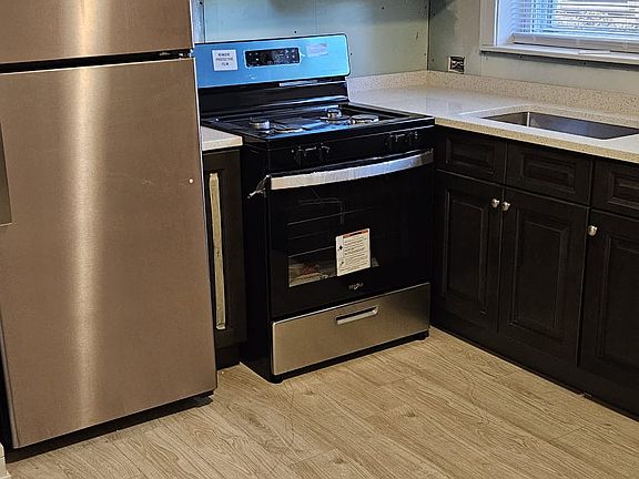 3rd image of 5210 S Kilbourn Ave Floor 1