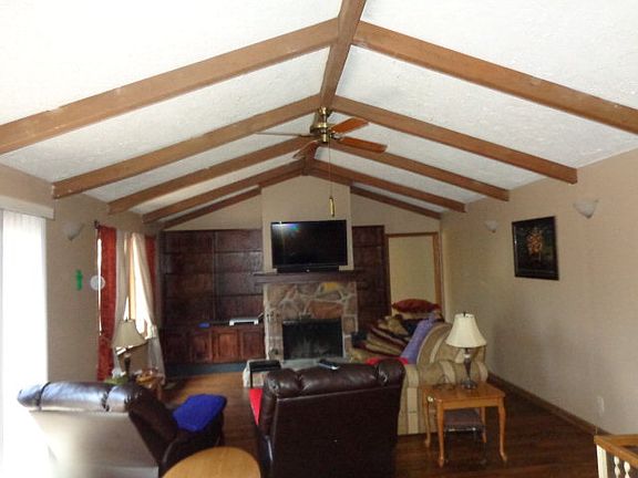 3rd image of 690 Anderson Dr