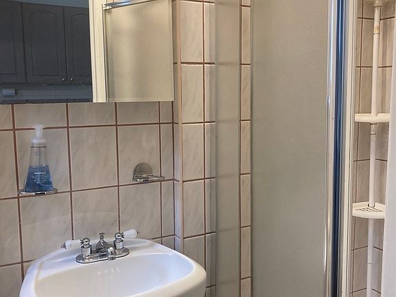 5th image of 633 Humboldt St #1LL
