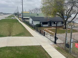 21006 Fm 2100 Rd, Crosby, TX 77532