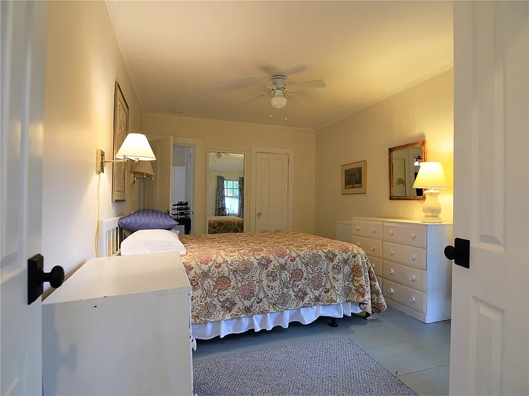 518 Third Beach Rd — Photo 9