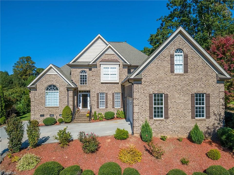 2nd image of 4047 Ridgeline Dr
