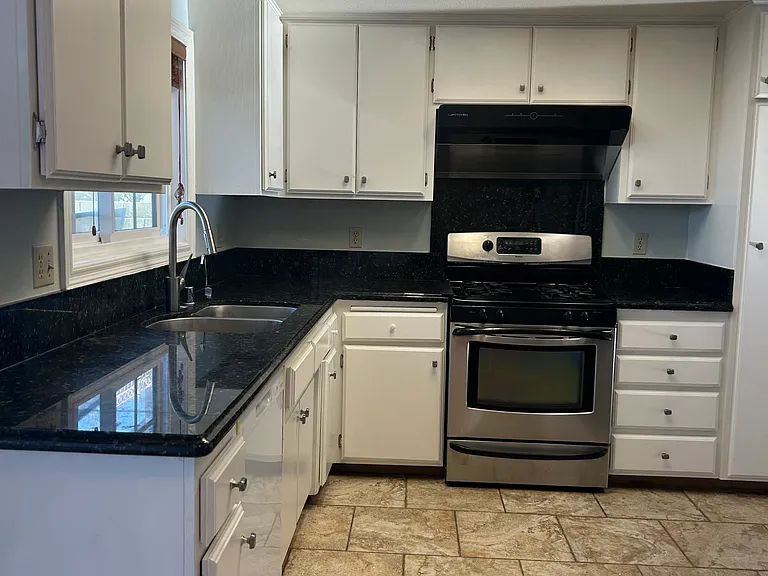 13717 Don Julian Rd — Photo 3