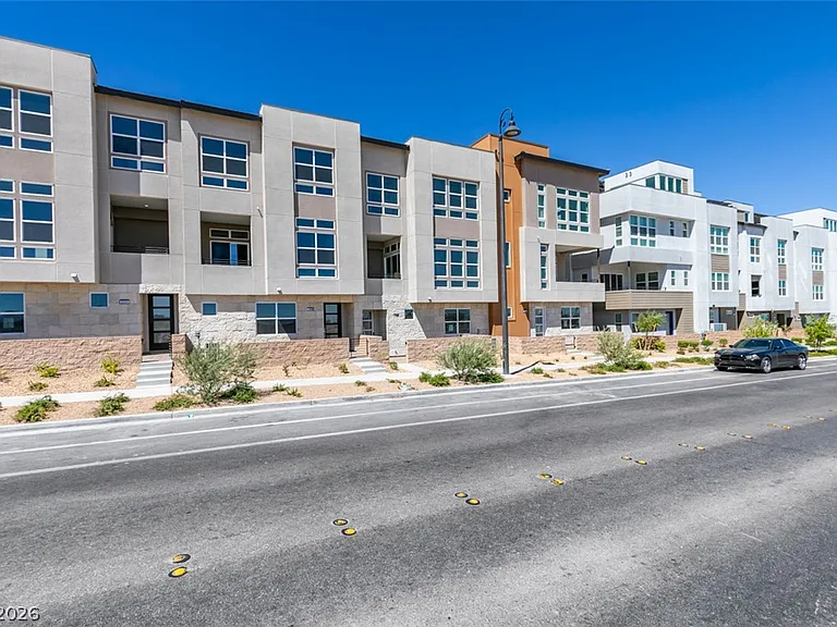 2498 Indigo Mountain St — Photo 5