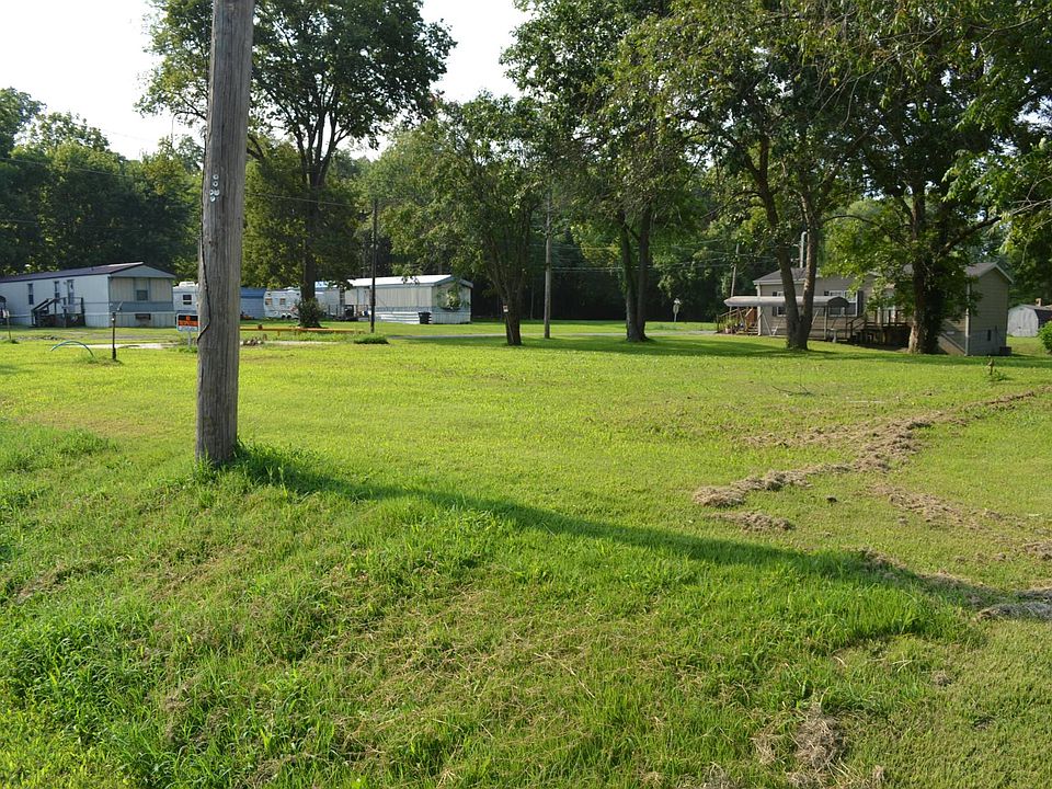 2nd image of 118 W Martin St