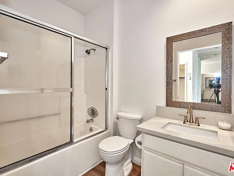 500 S Berendo St #101 — Photo 25