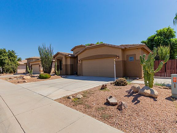 2nd image of 2161 E Bellerive Pl