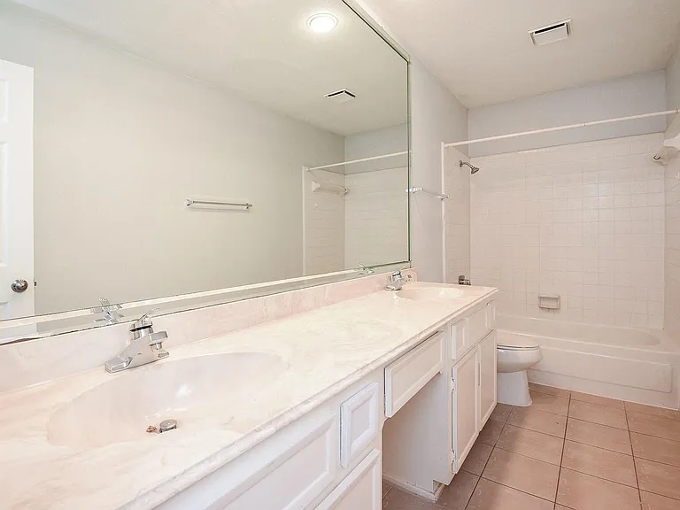 14418 Royal Hill Dr — Photo 23