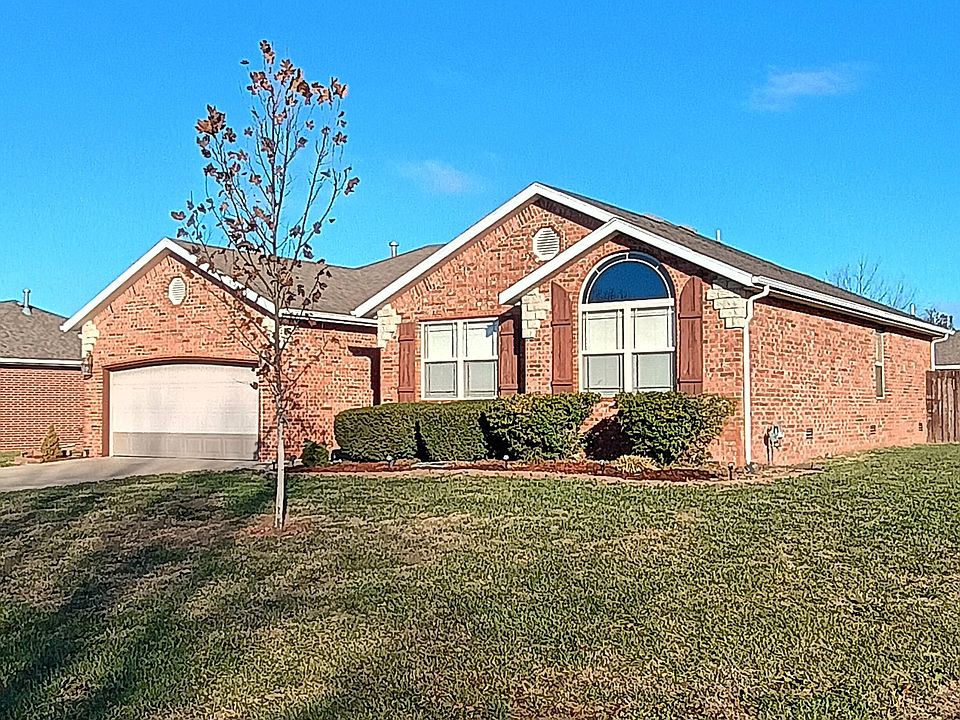 1st image of 507 E Cedar Lane