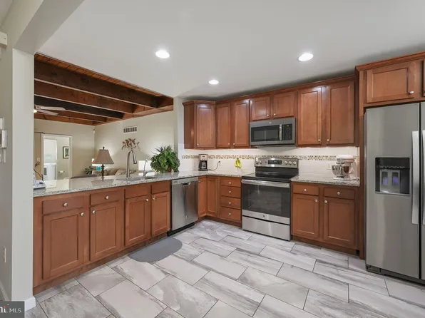 22 Chatham Ct, Dover, DE 19901