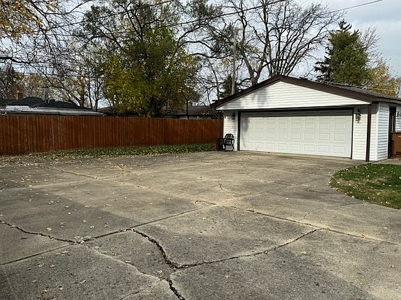5th image of 8732 Melvina Ave
