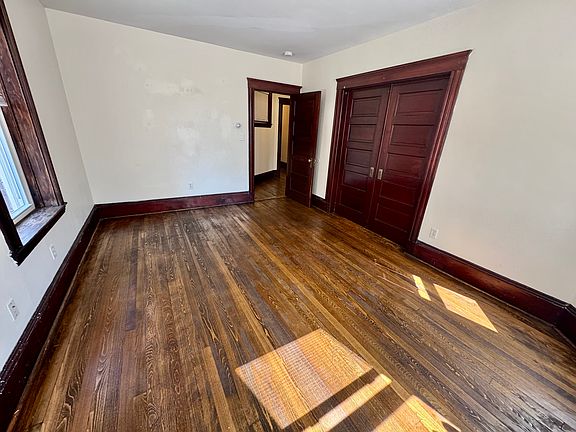 4th image of 9 Fairfield St APT 2R