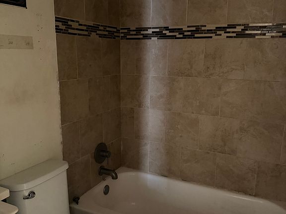 2nd image of 707 Bracewood Cir #D