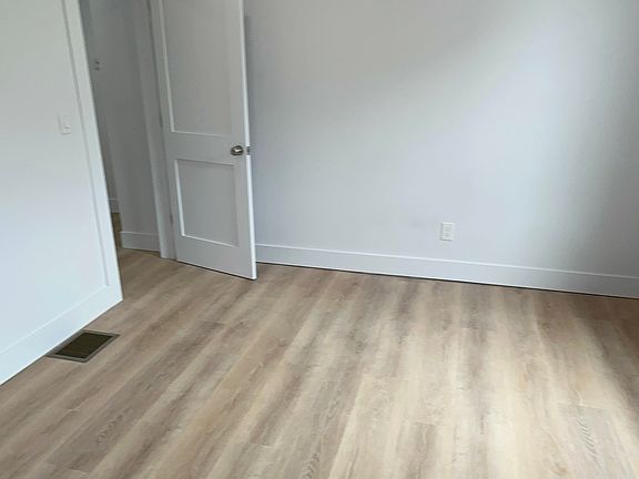 3rd image of 26 Rowan St #1