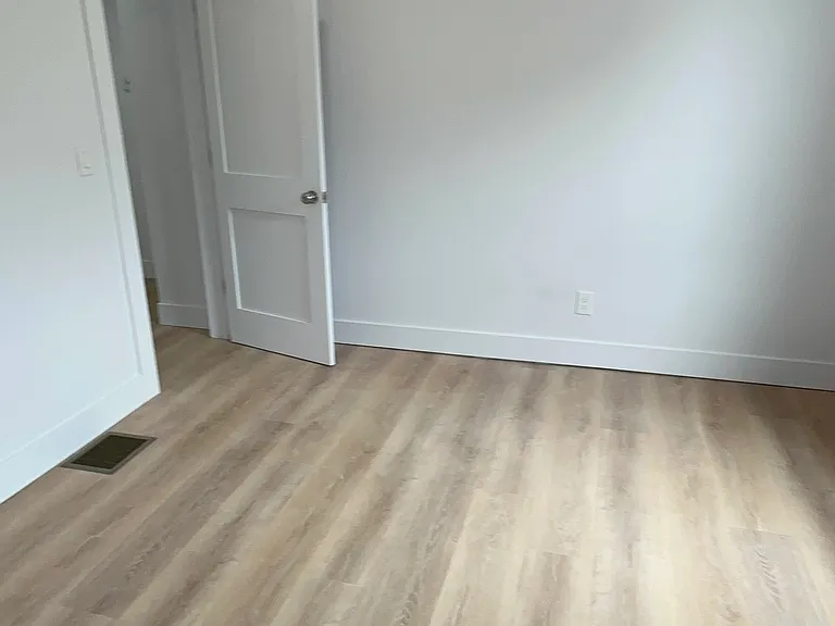 26 Rowan St #1 — Photo 3