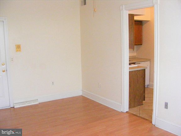 4th image of 1000 W 8th St APT 2A