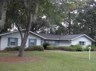 395 Lake Circle Dr, Brunswick, GA 31520