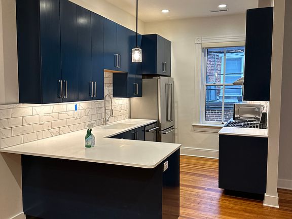 3rd image of 16 S New St #C