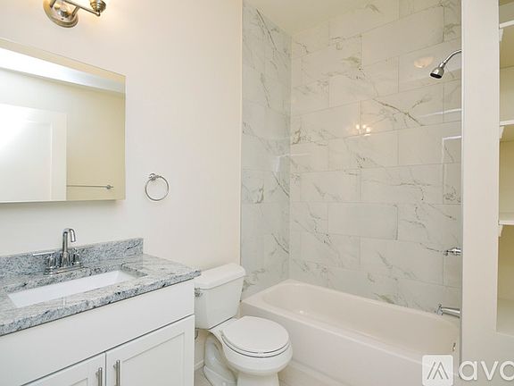 5th image of 2235 N Clybourn Ave APT 2R