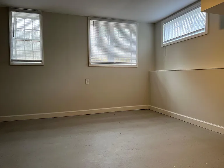 471 Gift Ave SE — Photo 29