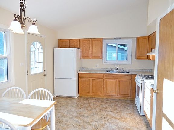 2nd image of 349 E Brown St