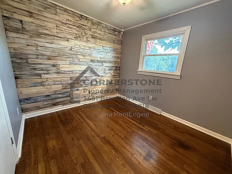 950 Palmer Ave — Photo 15